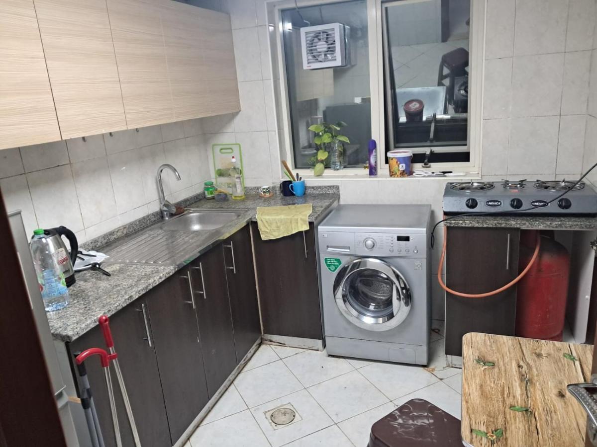 Expo Dxb Hostel Дубай Екстериор снимка